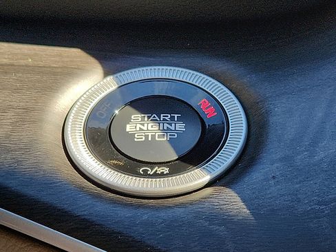 New 2025 Jeep Grand Cherokee Limited image 16