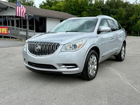 Used 2017 Buick Enclave Leather FWD image 21