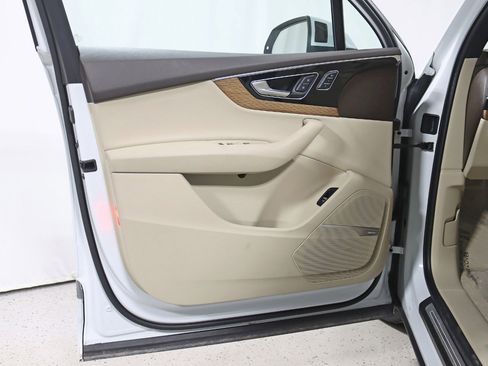 Used 2017 Audi Q7 3.0T Prestige image 38