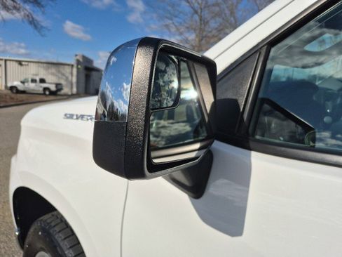 Used 2021 Chevrolet Silverado 1500 LT image 36