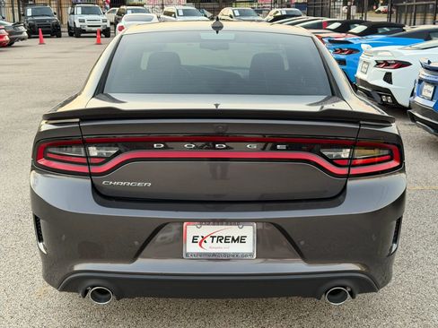 Used 2022 Dodge Charger R/T RWD image 3