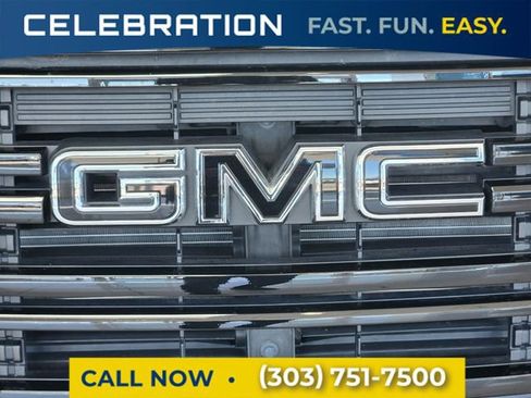 Used 2023 GMC Acadia SLE w/ Driver Convenience Package image 18