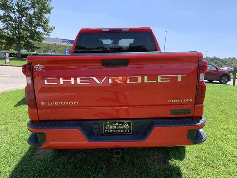 Used 2023 Chevrolet Silverado 1500 Custom AWD/4WD image 3