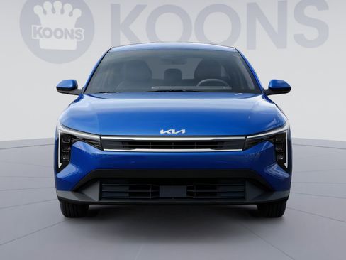 New 2025 Kia K4 LXS image 2