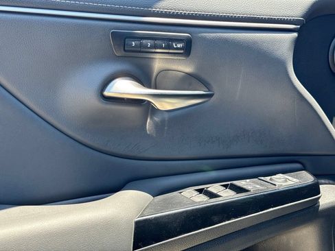 Used 2025 Lexus ES 350 w/ Premium Package FWD image 21