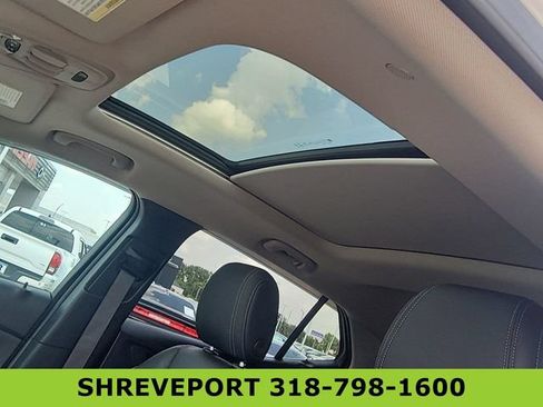 Certified 2023 Buick Encore GX Essence w/ Experience Buick Package AWD/4WD image 18