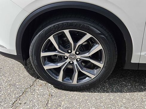 Used 2023 Acura MDX SH-AWD w/ Technology Package image 2
