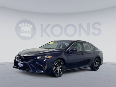 Used 2022 Toyota Camry SE w/ Cold Weather Package
