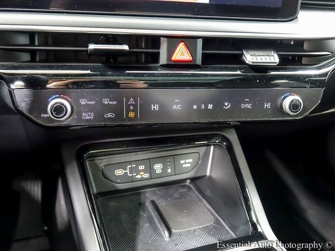 Used 2025 Kia K5 GT-Line w/ GT-Line Premium Package image 18