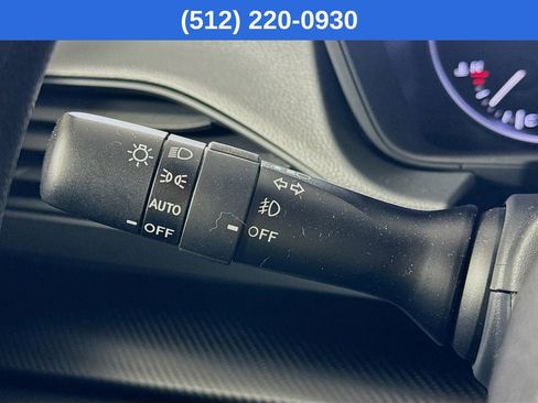 Used 2025 Subaru Crosstrek 2.0i Premium image 13