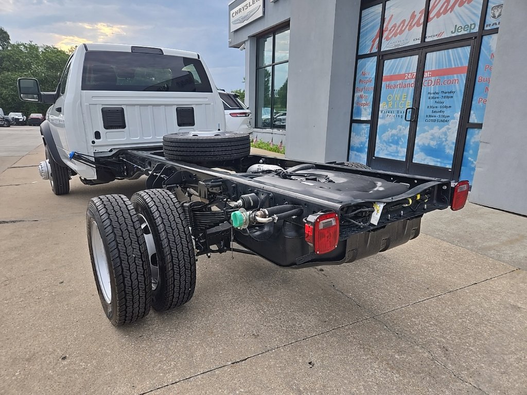 New 2026 RAM 5500 Tradesman w/ Chrome Appearance Group AWD/4WD image 8