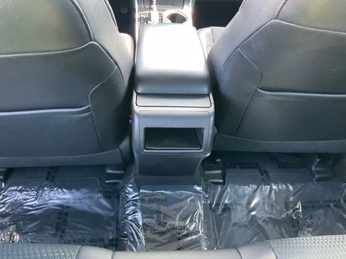 Used 2015 Toyota Camry SE image 34