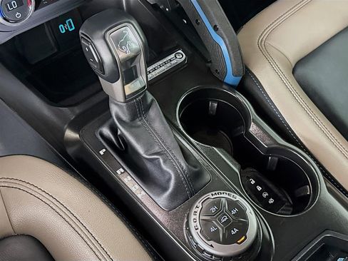 Used 2023 Ford Bronco Wildtrak image 19