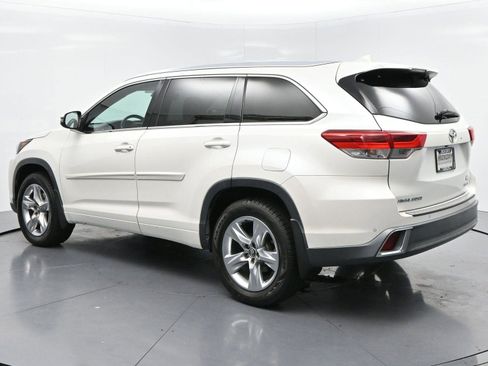 Used 2017 Toyota Highlander Limited w/ Protection Package #3 AWD/4WD image 5