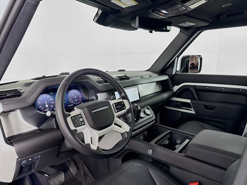 Used 2024 Land Rover Defender 110 S AWD/4WD image 9