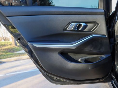 Used 2019 BMW 330i Sedan image 12