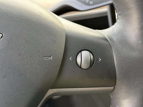Used 2021 Tesla Model 3 Standard Range Plus image 23