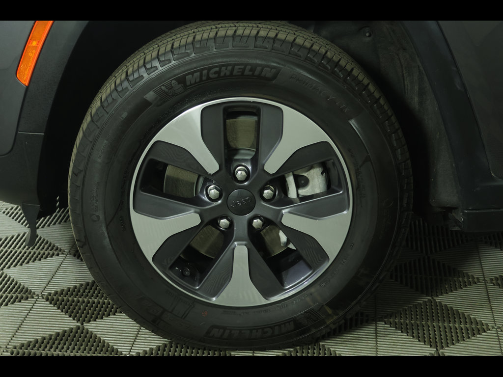 Used 2023 Jeep Grand Cherokee 4WD 4xe image 16