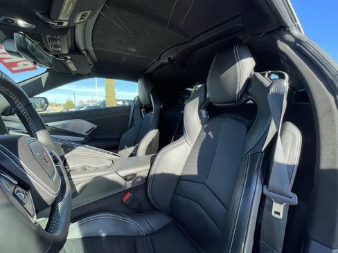 Used 2022 Chevrolet Corvette Stingray w/ Z51 Performance Package image 23