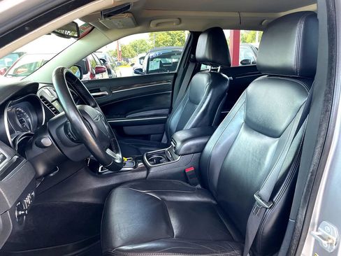 Used 2015 Chrysler 300 Limited w/ Driver Convenience Group AWD/4WD image 9
