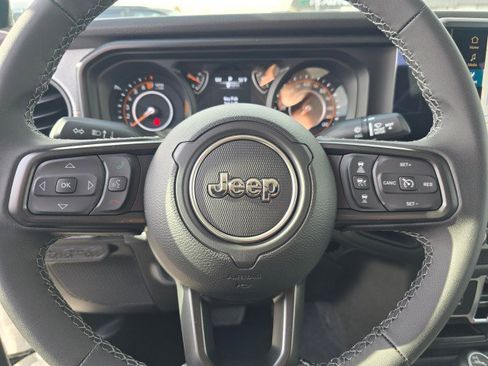 New 2025 Jeep Gladiator Sport image 27