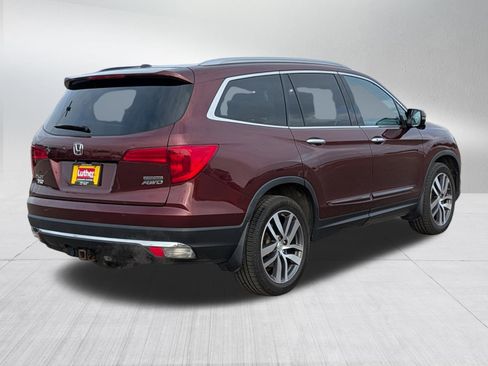 Used 2018 Honda Pilot Touring image 7