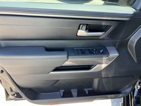 Used 2022 Toyota Tundra SR5 AWD/4WD image 21