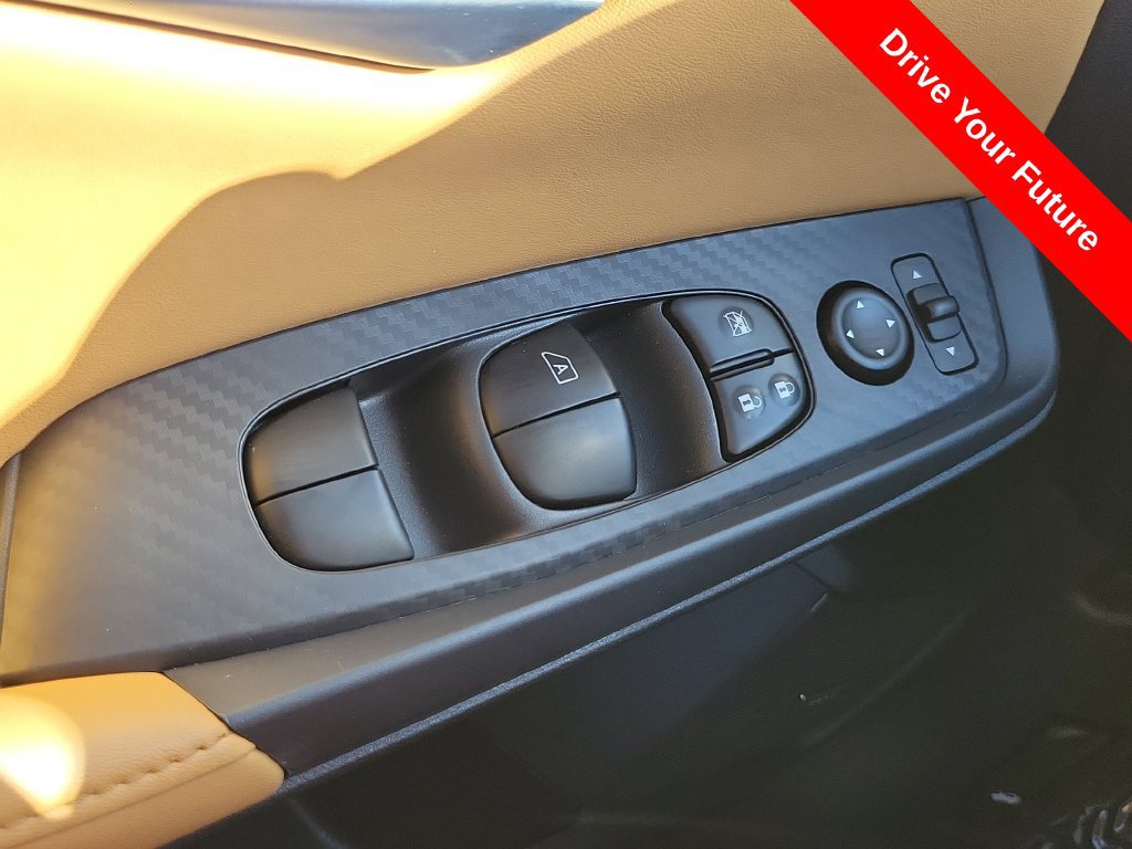 Used 2025 Nissan Sentra SV w/ SV Premium Package FWD image 17