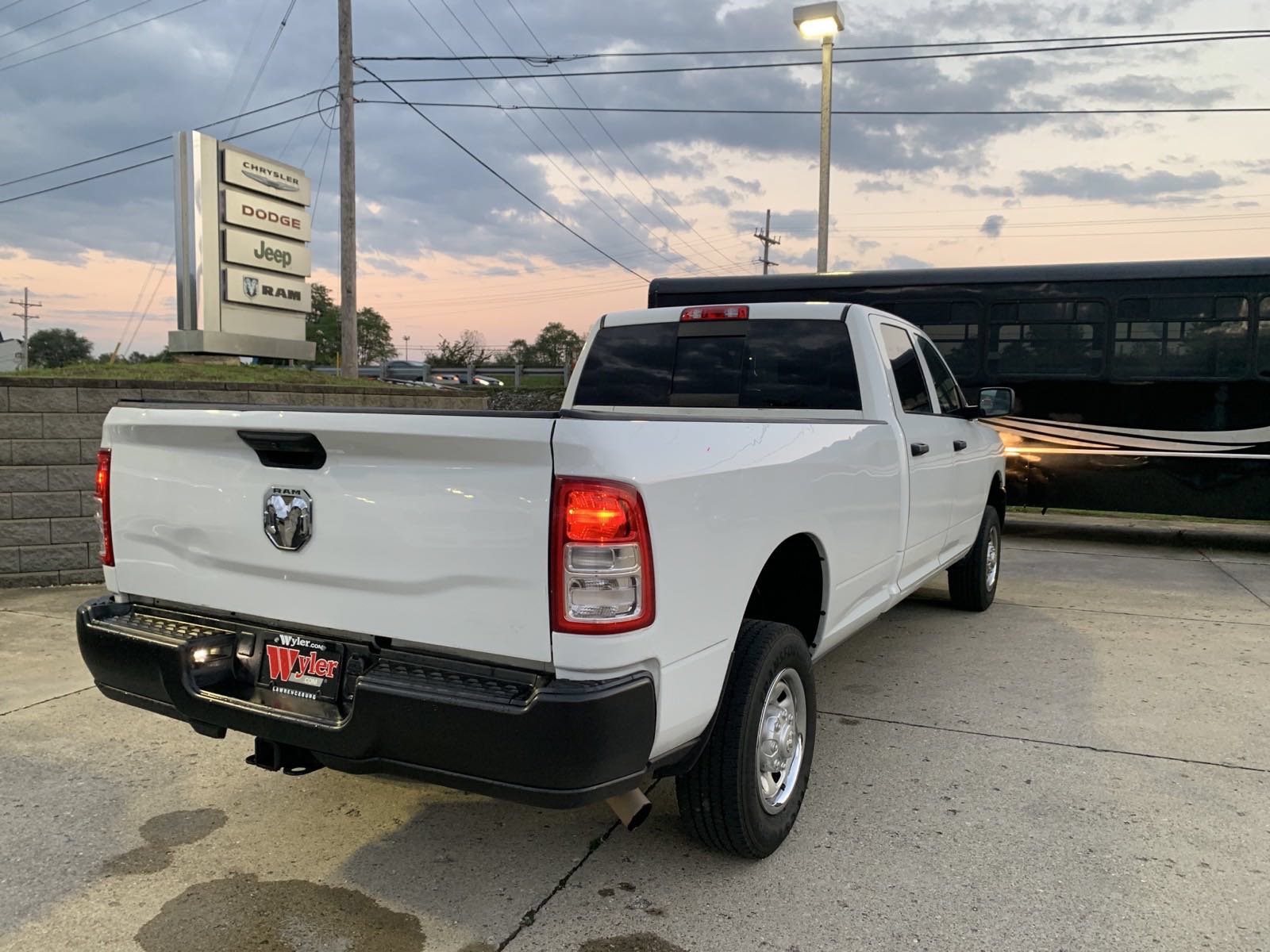 Used 2022 RAM 2500 Tradesman AWD/4WD image 15