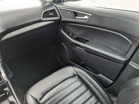 Used 2019 Ford Edge SEL w/ Equipment Group 201A image 20