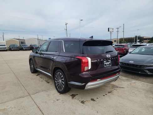 Used 2023 Hyundai Palisade Calligraphy FWD image 5