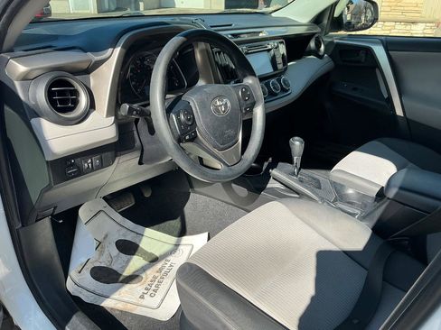 Used 2015 Toyota RAV4 LE image 13