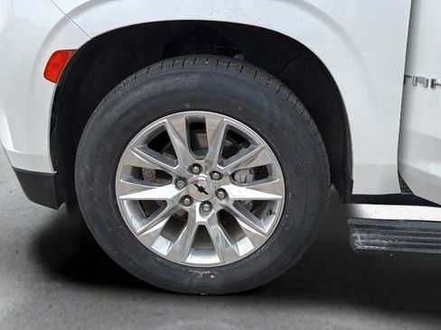 Used 2023 Chevrolet Tahoe Premier AWD/4WD image 19