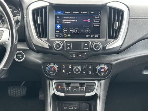 Used 2022 GMC Terrain SLT FWD image 25