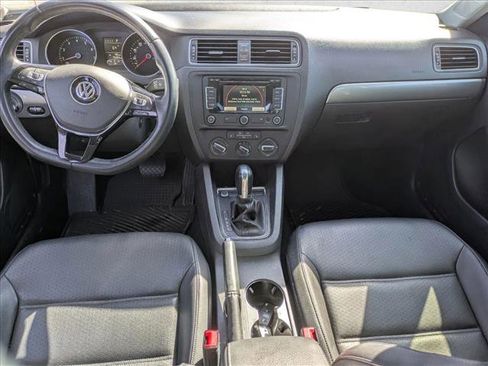 Used 2015 Volkswagen Jetta SE FWD image 9