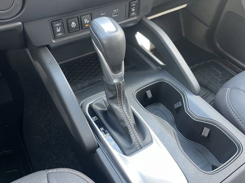 Used 2025 Nissan Frontier SV w/ SV Convenience Package image 30