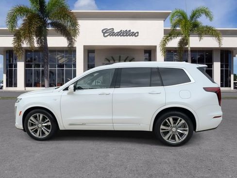 Certified 2024 Cadillac XT6 Premium Luxury FWD image 9