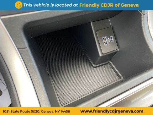 Used 2023 Ford Edge SEL image 18