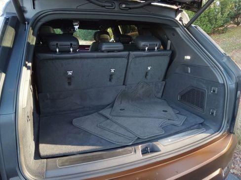 Used 2025 Cadillac Escalade IQ Sport 1 w/ LPO, Etrunk Organizer Package image 26