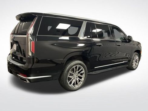 Certified 2024 Cadillac Escalade ESV Premium Luxury w/ Performance Package AWD/4WD image 5