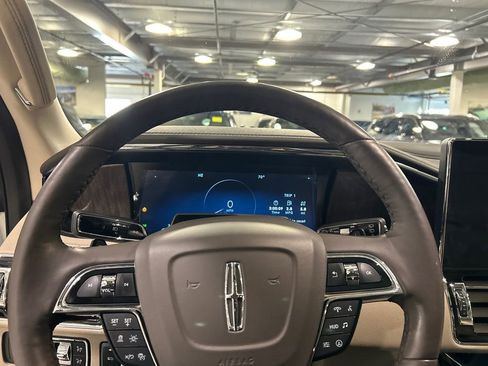 Certified 2022 Lincoln Navigator L Reserve AWD/4WD image 11