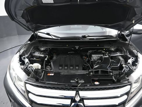 Used 2020 Mitsubishi Eclipse Cross FWD image 13