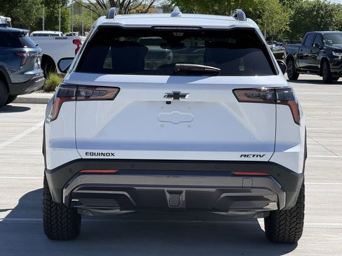New 2026 Chevrolet Equinox ACTIV w/ Convenience Package III FWD image 5
