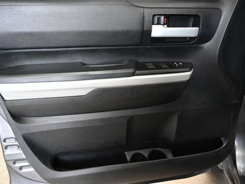 Used 2019 Toyota Tundra SR5 AWD/4WD image 28
