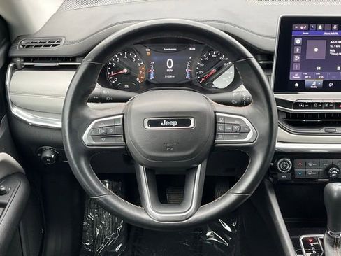 Used 2022 Jeep Compass Limited image 11