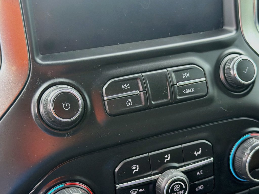 Used 2019 Chevrolet Silverado 1500 LT w/ Texas Edition AWD/4WD image 21