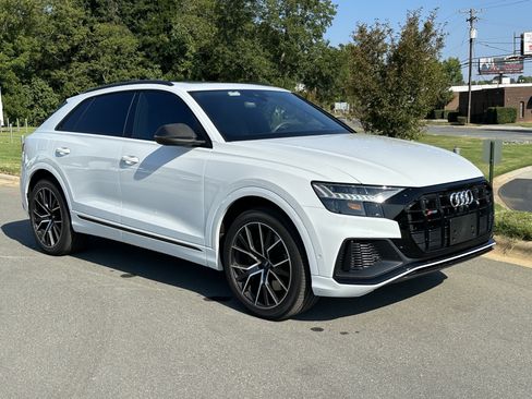 Used 2020 Audi SQ8 Prestige AWD/4WD image 2