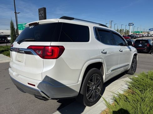 Used 2017 GMC Acadia Denali image 4