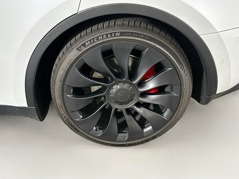 Used 2022 Tesla Model Y Performance AWD/4WD image 11