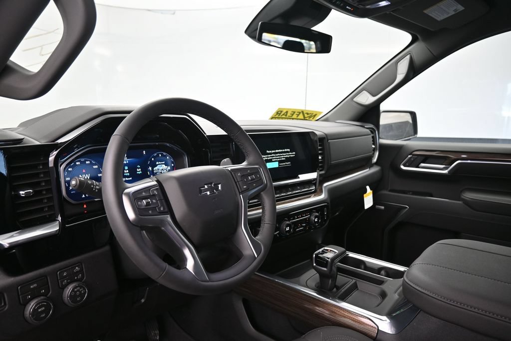New 2026 Chevrolet Silverado 1500 RST w/ Redline Edition AWD/4WD image 17
